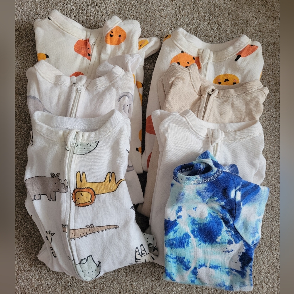 Old Navy neutral baby bundle